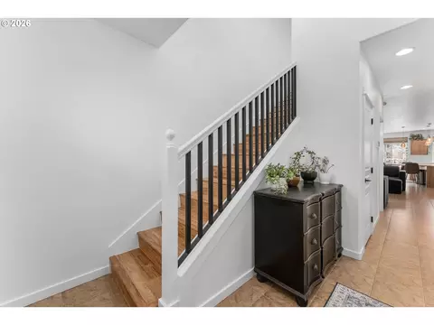 Entry Way - 420 Backwater Loop, Sutherlin, OR 97479 photo 1 of 2