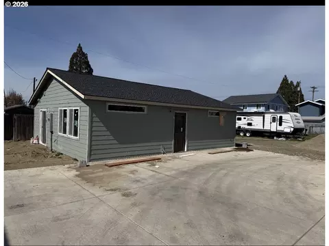 550 19th St, Springfield, OR 97477