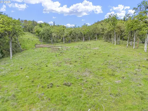 881 Southridge Way, Roseburg, OR 97470