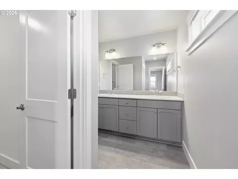 Entry Way - 3704 Rockcress Rd, Eugene, OR 97403 photo 3 of 4
