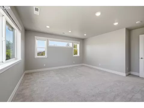 Bedroom - 3704 Rockcress Rd, Eugene, OR 97403 photo 4 of 8