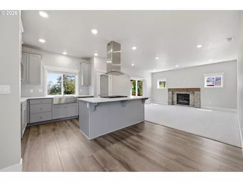 Living - 3704 Rockcress Rd, Eugene, OR 97403 photo 1 of 7