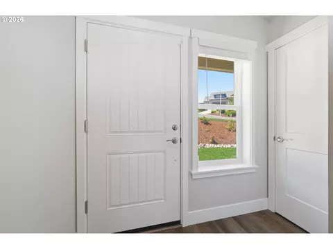 Entry Way - 3704 Rockcress Rd, Eugene, OR 97403 photo 1 of 4
