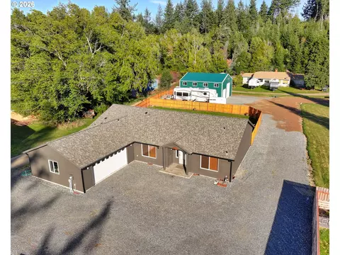 95779 Saunders Creek Rd, Gold Beach, OR 97444