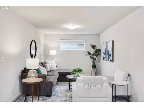 Living - 2614 SE Kane Ave, Gresham, OR 97080 photo 5 of 7