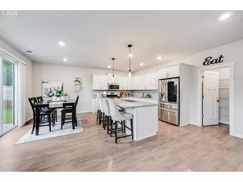 Kitchen - 2614 SE Kane Ave, Gresham, OR 97080 photo 1 of 2