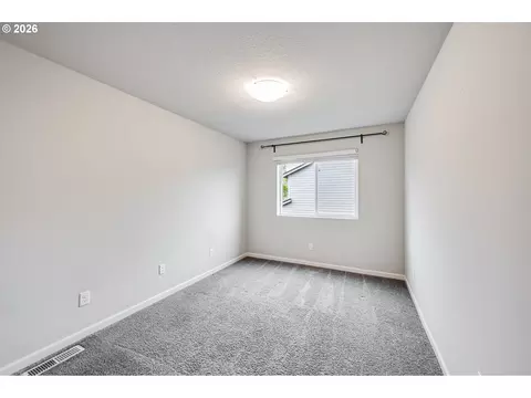 Bedroom - 2614 SE Kane Ave, Gresham, OR 97080 photo 3 of 6