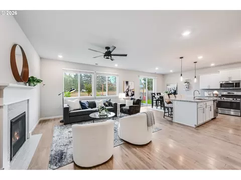 Living - 2614 SE Kane Ave, Gresham, OR 97080 photo 1 of 7