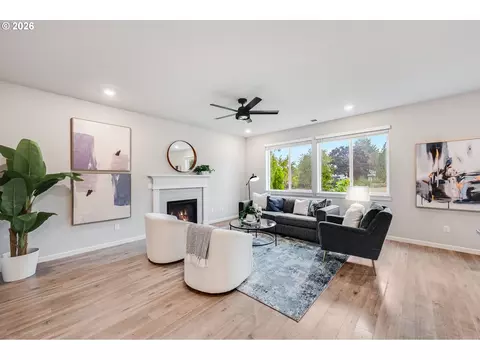 Living - 2614 SE Kane Ave, Gresham, OR 97080 photo 2 of 7