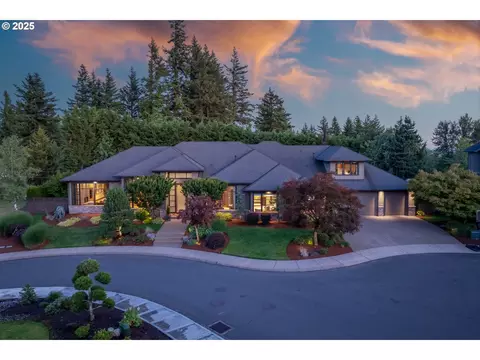 11148 SE Scotts Summit Ct, Happy Valley, OR 97086