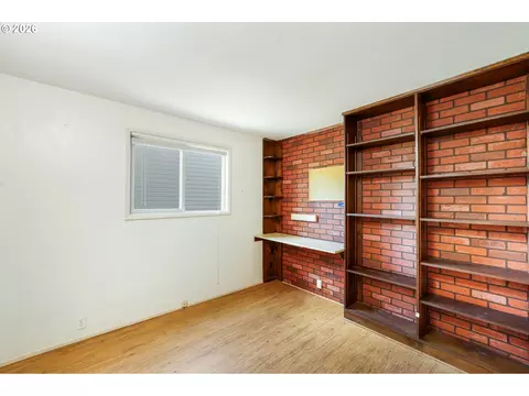 Bedroom - 3463 W 25th Ave, Eugene, OR 97405 photo 5 of 6