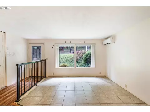 Living - 3463 W 25th Ave, Eugene, OR 97405 photo 2 of 9