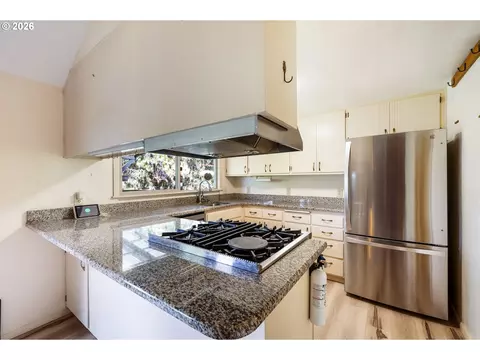 Kitchen - 3463 W 25th Ave, Eugene, OR 97405 photo 1 of 5