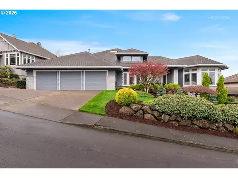 10320 SE Quailridge Dr, Happy Valley, OR 97086