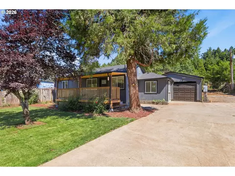 33719 Row River Rd, Cottage Grove, OR 97424