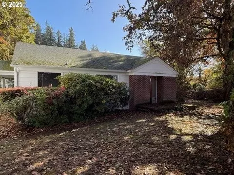 2010 E 26th Ave, Eugene, OR 97403