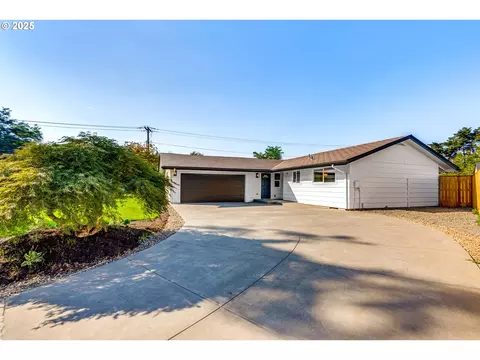10455 SW Meadow St, Tigard, OR 97223