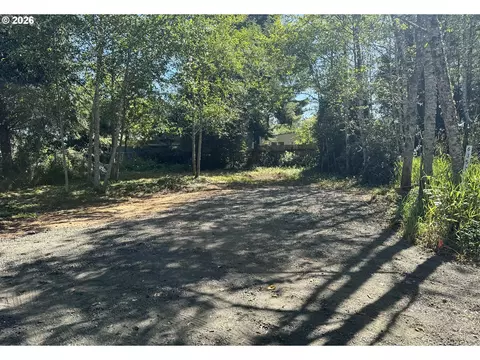63579 S Olive Rd, Coos Bay, OR 97420