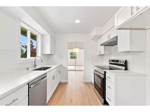 Kitchen - 2925 E 1st Ave, Camas, WA 98607 photo 1 of 4