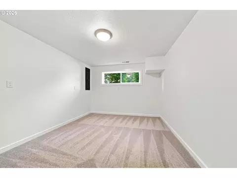 Bedroom - 2925 E 1st Ave, Camas, WA 98607 photo 5 of 6