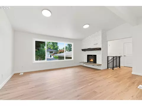 Living - 2925 E 1st Ave, Camas, WA 98607 photo 3 of 8