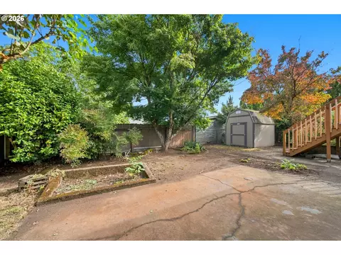 Exterior - 2925 E 1st Ave, Camas, WA 98607 photo 10 of 11