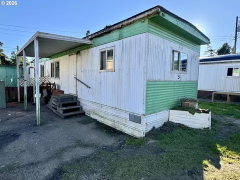 87675 Highway 101 #5, Florence, OR 97439