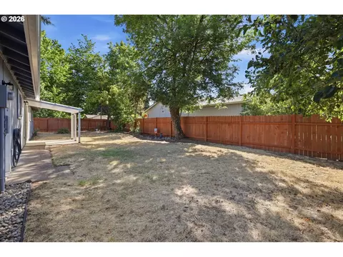 Exterior - 1390 Buck St, Eugene, OR 97402 photo 3 of 6