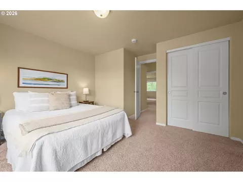 Bedroom - 1148 W 21st Ave, Eugene, OR 97405 photo 4 of 4