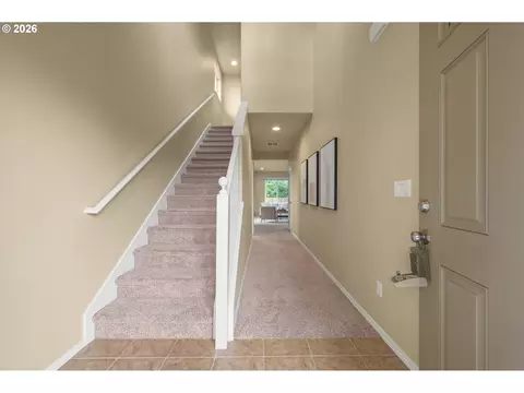 Entry Way - 1148 W 21st Ave, Eugene, OR 97405 photo 1 of 2