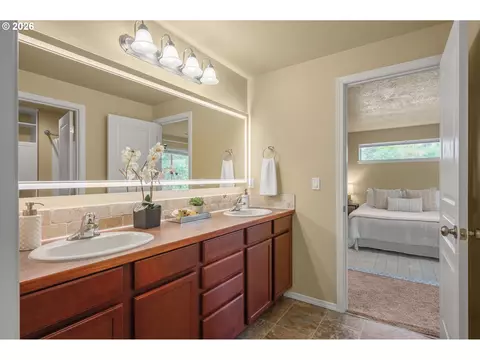 Bath - 1148 W 21st Ave, Eugene, OR 97405 photo 1 of 3