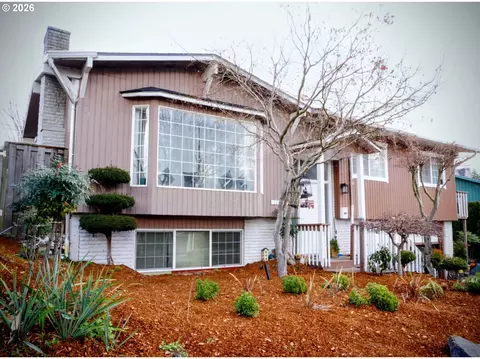 11465 SW Fairfield St, Beaverton, OR 97005