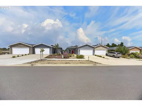 Other - 1535 53rd St, Florence, OR 97439 photo 10 of 11