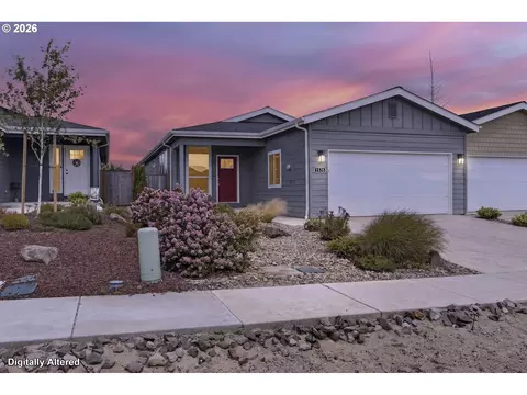Exterior - 1535 53rd St, Florence, OR 97439 photo 1 of 3