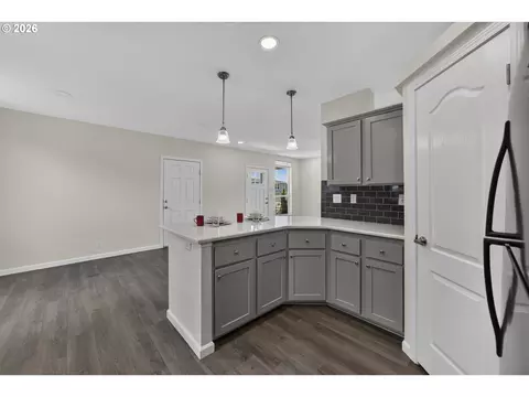 Kitchen - 1535 53rd St, Florence, OR 97439 photo 2 of 7