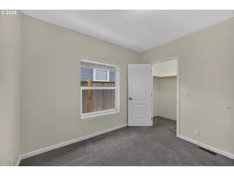 Bedroom - 1535 53rd St, Florence, OR 97439 photo 6 of 8