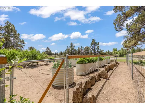 61601 Gribbling Rd, Bend, OR 97702 photo 20