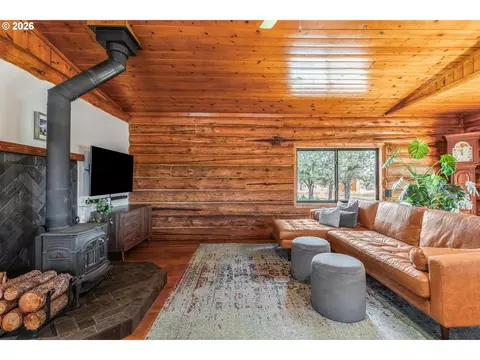 61601 Gribbling Rd, Bend, OR 97702 photo 4
