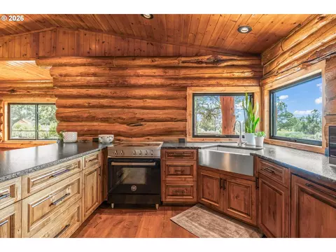 61601 Gribbling Rd, Bend, OR 97702 photo 7