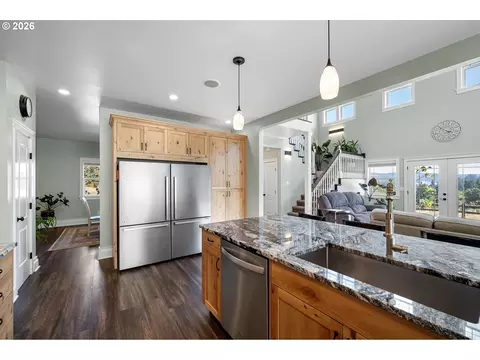 Kitchen - 785 Mathis Hill Rd, Yoncalla, OR 97499 photo 5 of 5