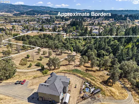 View/Area - 785 Mathis Hill Rd, Yoncalla, OR 97499 photo 2 of 5