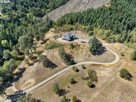 View/Area - 785 Mathis Hill Rd, Yoncalla, OR 97499 photo 1 of 5