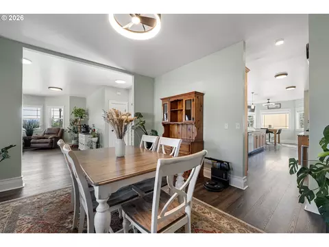 Dining - 785 Mathis Hill Rd, Yoncalla, OR 97499 photo 2 of 2