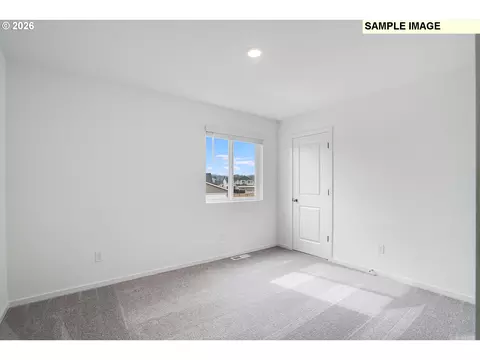 5766 Bainbridge Rd, Eugene, OR 97402 photo 14