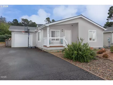 3620 Sea Mist Ave, Depoe Bay, OR 97341