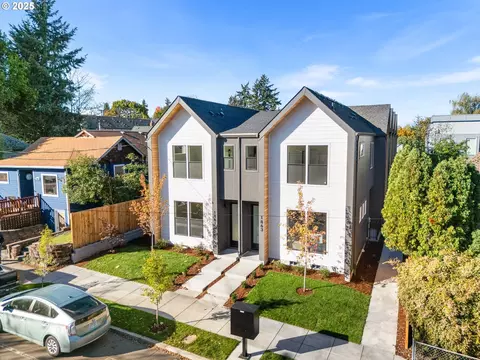 1871 SE Tacoma St #6, Portland, OR 97202