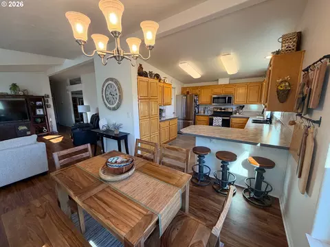 3220 Crescent Ave #28, Eugene, OR 97408 photo 9