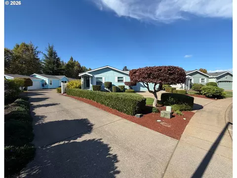 3220 Crescent Ave #28, Eugene, OR 97408 photo 4