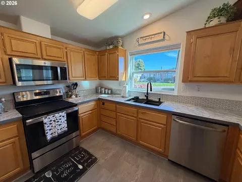 3220 Crescent Ave #28, Eugene, OR 97408 photo 14