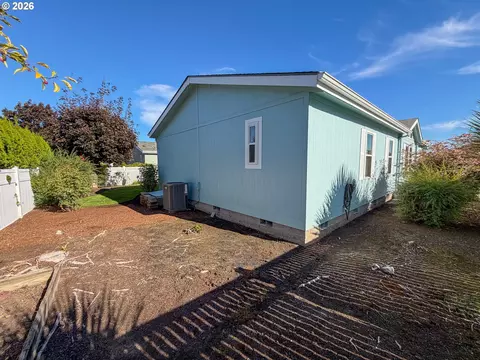 3220 Crescent Ave #28, Eugene, OR 97408 photo 36